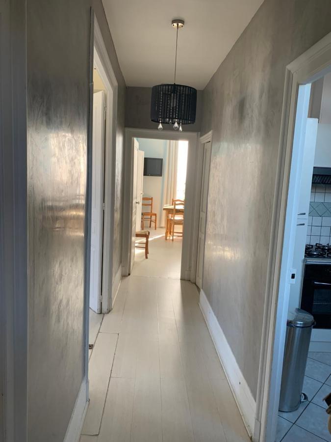 Le Saint-Remy Apartment Еперне Екстериор снимка