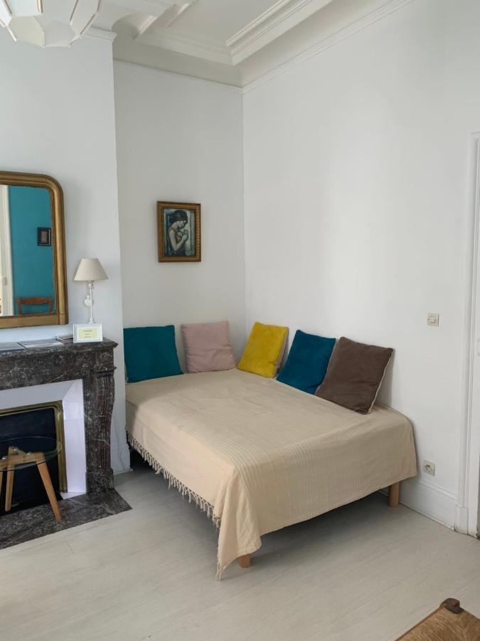 Le Saint-Remy Apartment Еперне Екстериор снимка