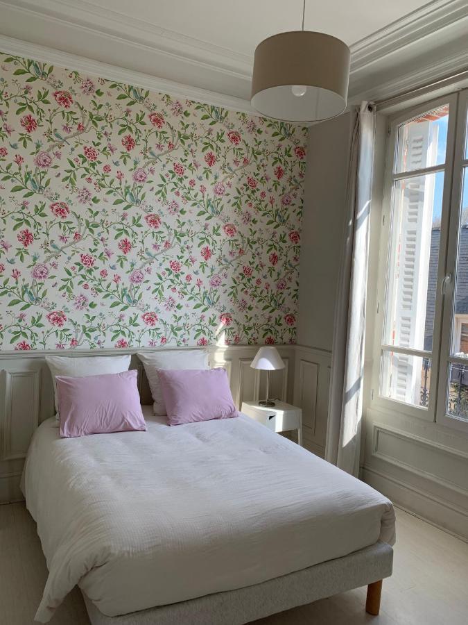 Le Saint-Remy Apartment Еперне Екстериор снимка