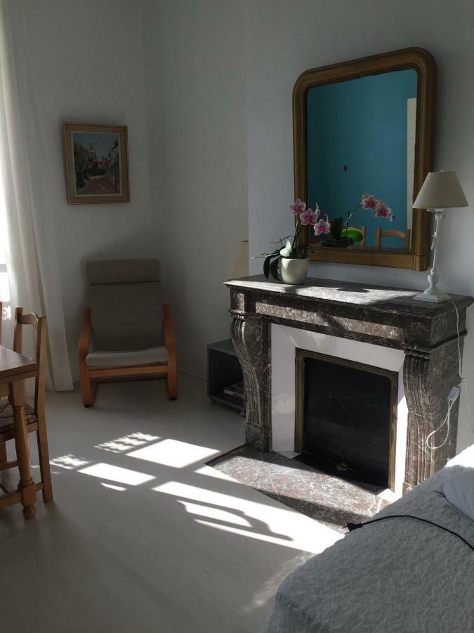 Le Saint-Remy Apartment Еперне Екстериор снимка