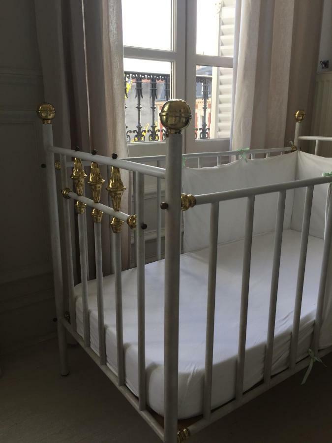 Le Saint-Remy Apartment Еперне Екстериор снимка