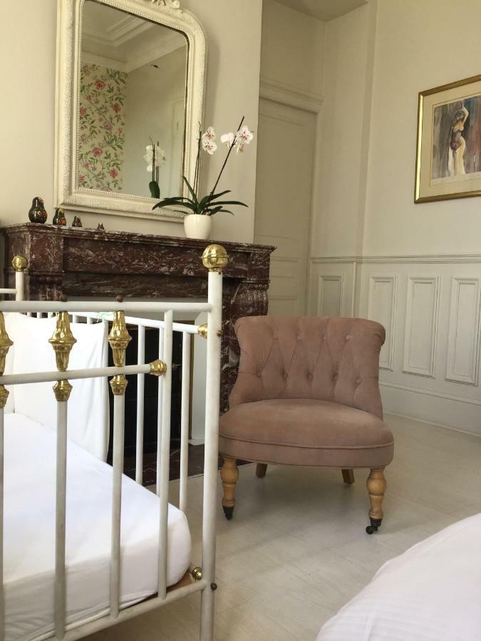 Le Saint-Remy Apartment Еперне Екстериор снимка