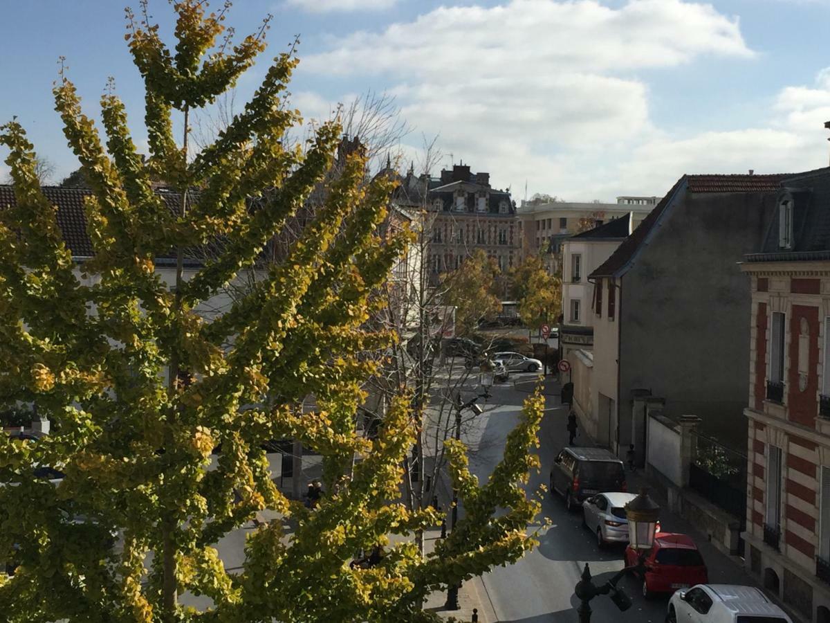 Le Saint-Remy Apartment Еперне Екстериор снимка